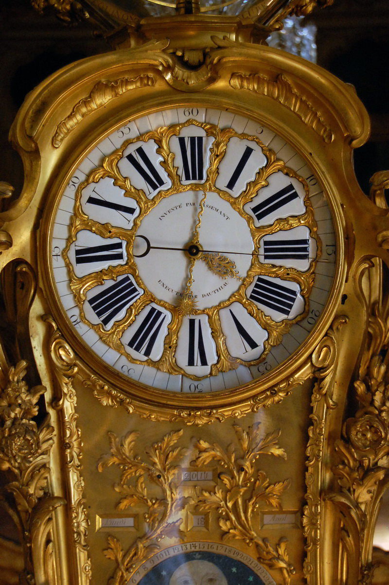 Версаль часы. Астрономические часы Пассмана. Philippe Caffieri (1714–1774). Louis XIV часы. Часы Версаль.